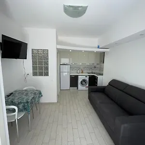  Appartamento A 300mt Dal Mare